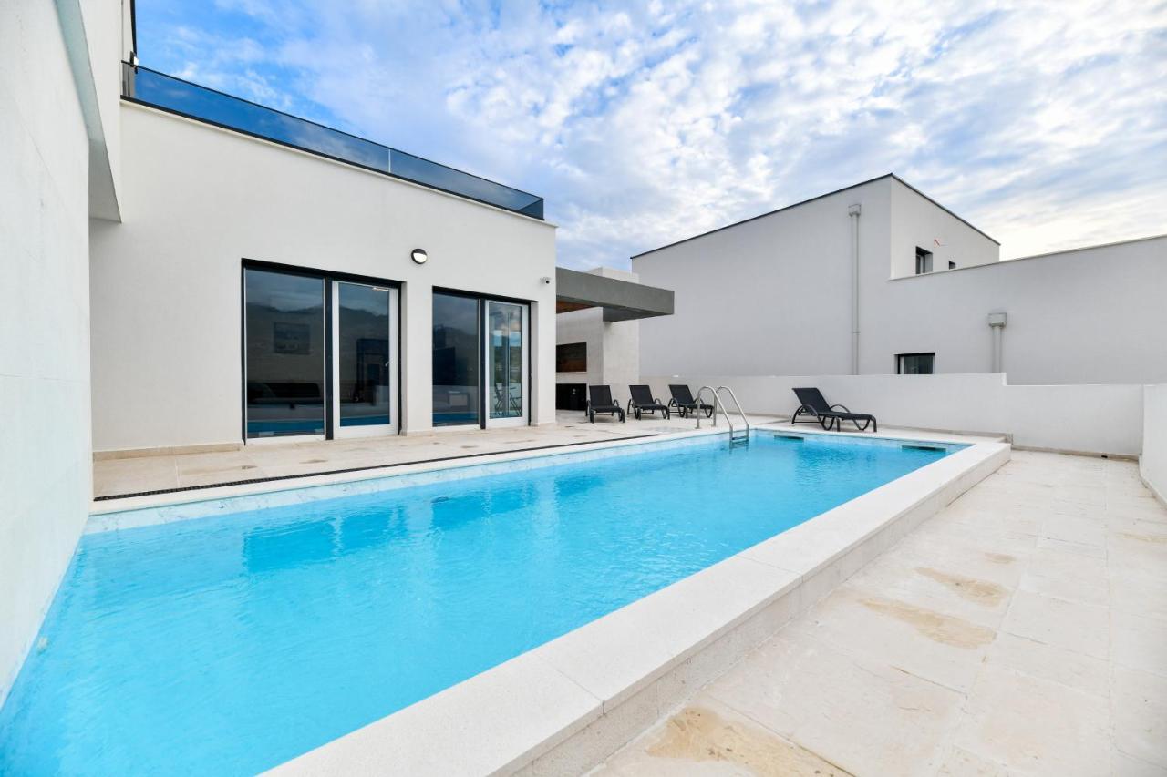 Villa Christian Luxusvilla Direkt Am Meer Rovanjska Exterior photo