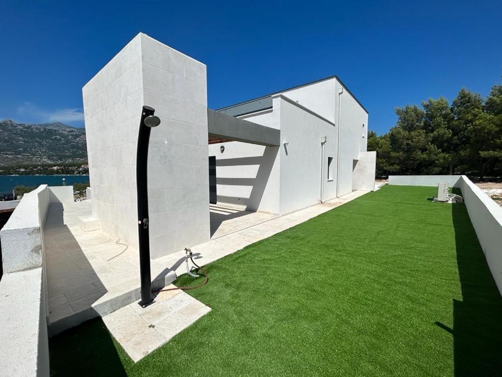 Villa Christian Luxusvilla Direkt Am Meer Rovanjska Exterior photo
