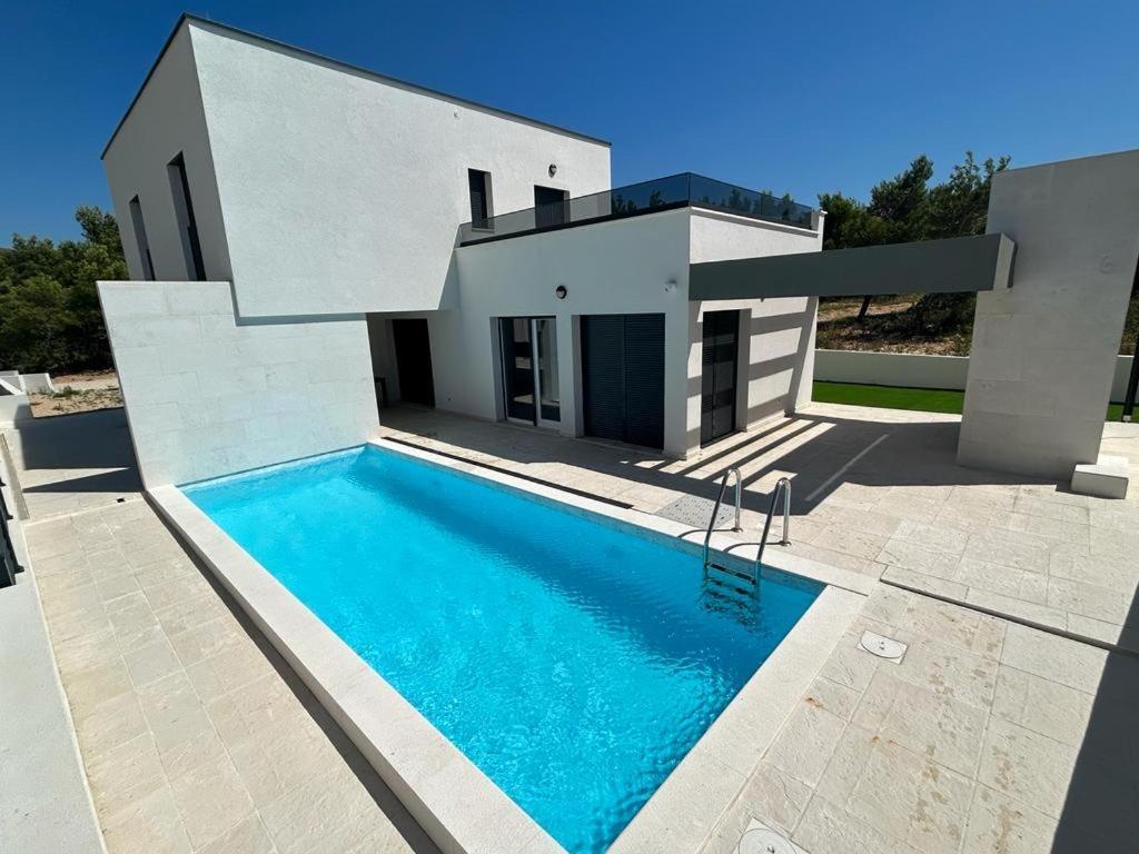 Villa Christian Luxusvilla Direkt Am Meer Rovanjska Exterior photo