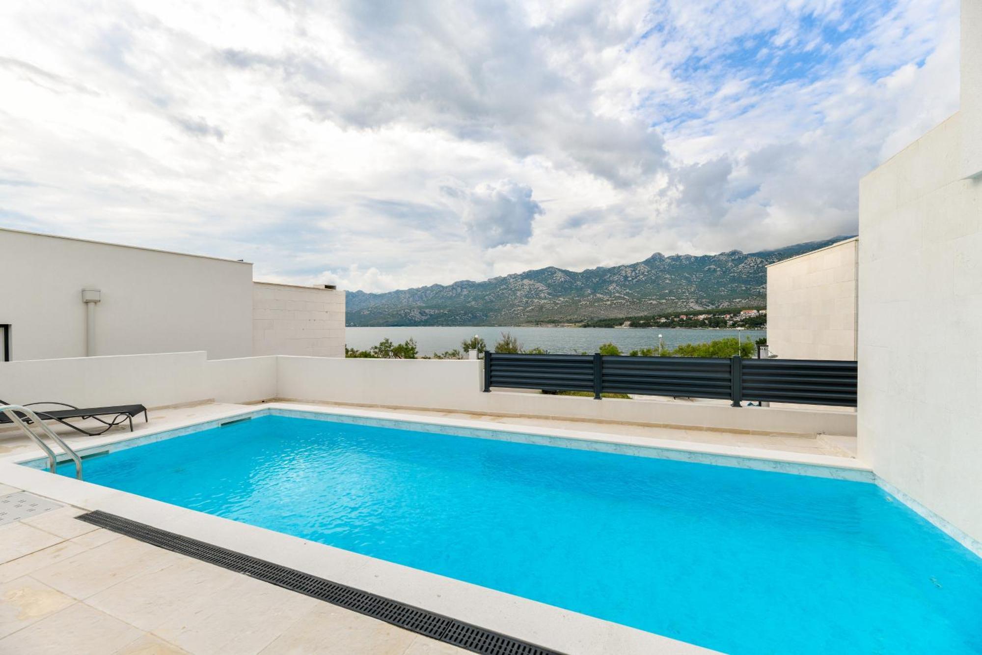 Villa Christian Luxusvilla Direkt Am Meer Rovanjska Exterior photo